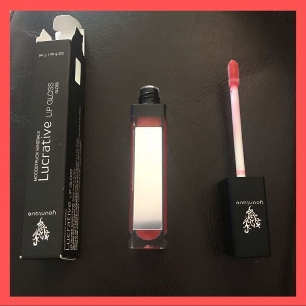 *30off3* NIB. Younique Lucrative Lip Gloss - Lovesick
